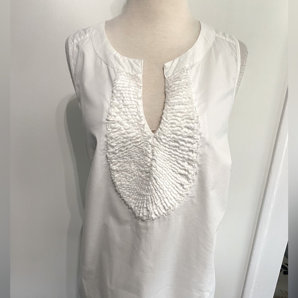 MOSSIMO White Racerback Stretch Top with Raised Front Detail - Size XL